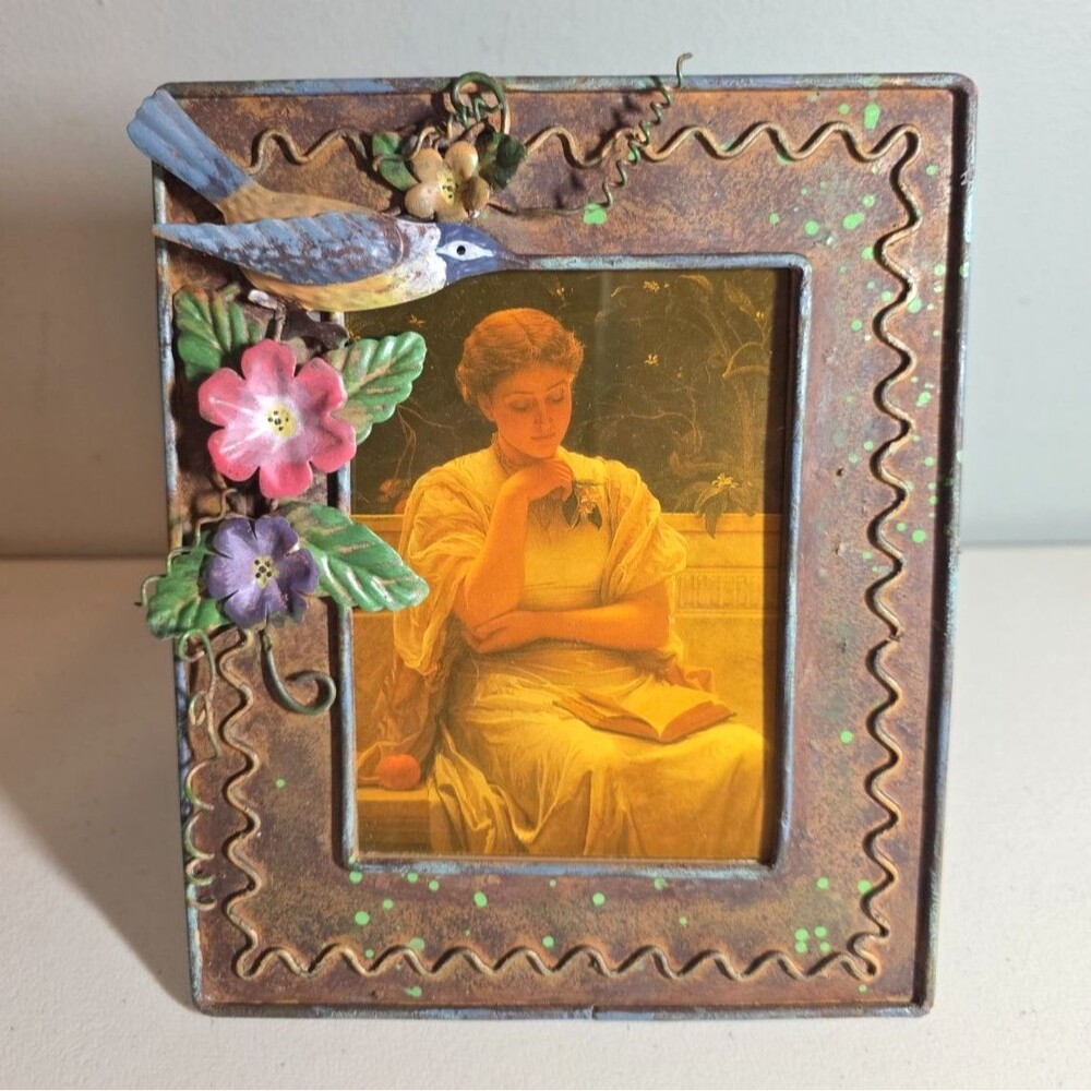 Vintage Metal Tin Tole Decorative 3D Picture Frame 5x7 Bird  Flowers Ganz